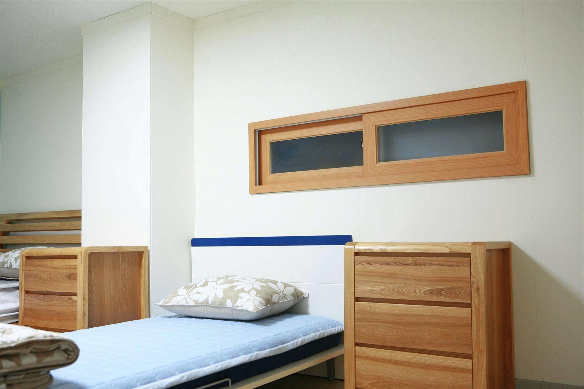 Guesthouse Mate Пусан Экстерьер фото