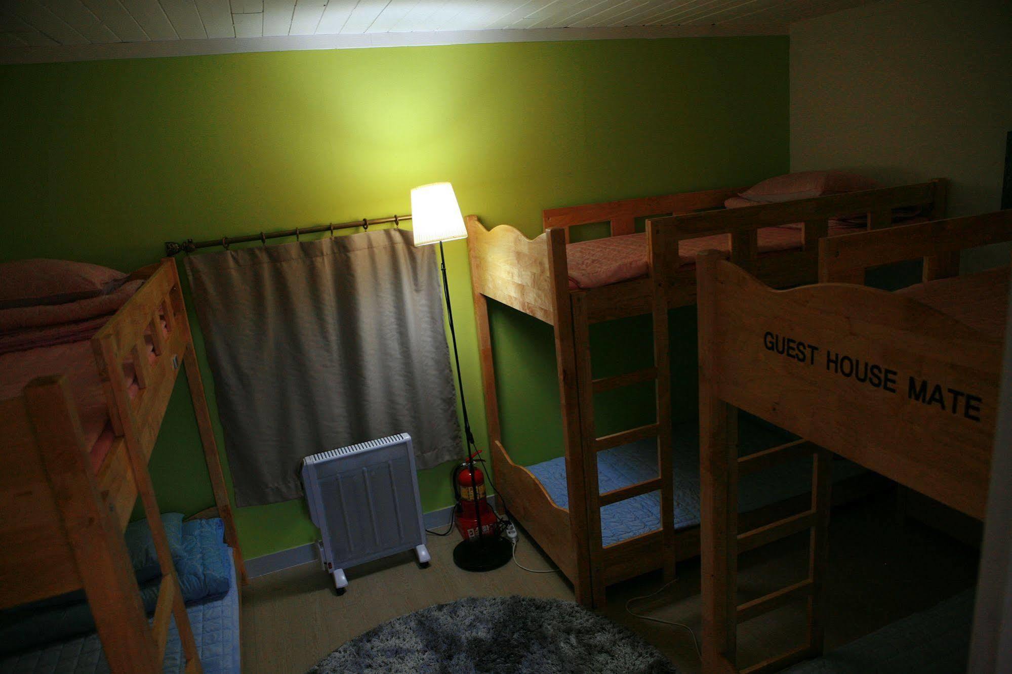 Guesthouse Mate Пусан Экстерьер фото